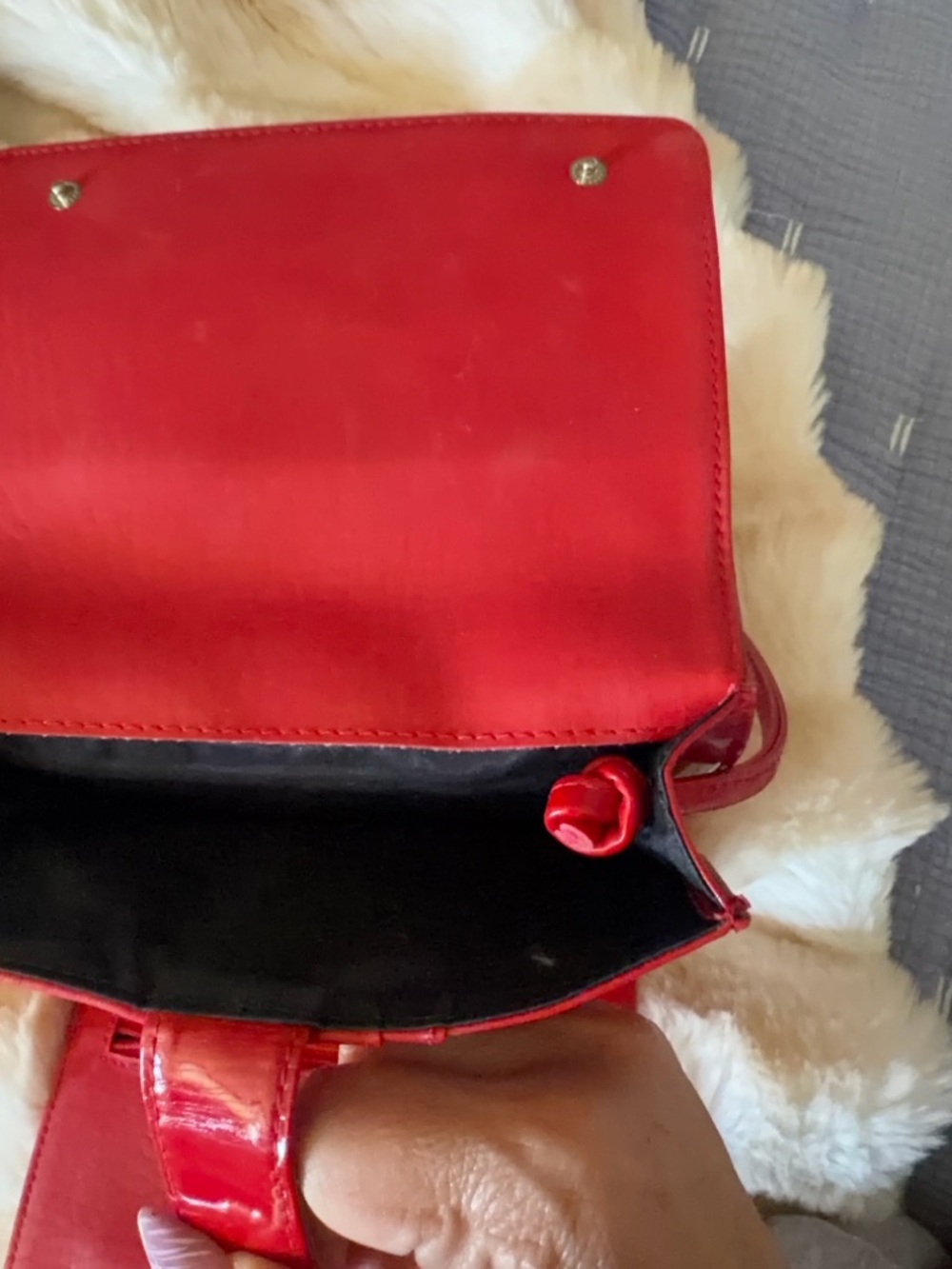 2 for 1 vintage 90’s summer Esprit Red Patent Crossbody Bag & black knit floral - Picture 4 of 11